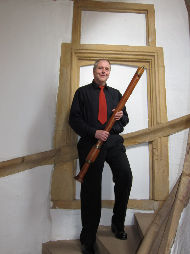 Jürgen Scholl und seine lange Flöte